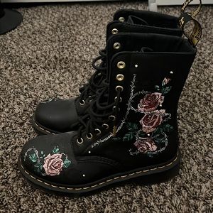 Too small on me, never worn.